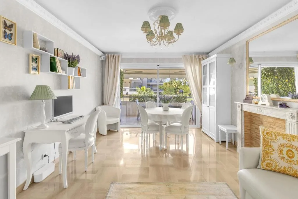 Image of Appartement CANNES IMPERIAL Pointe Croisette