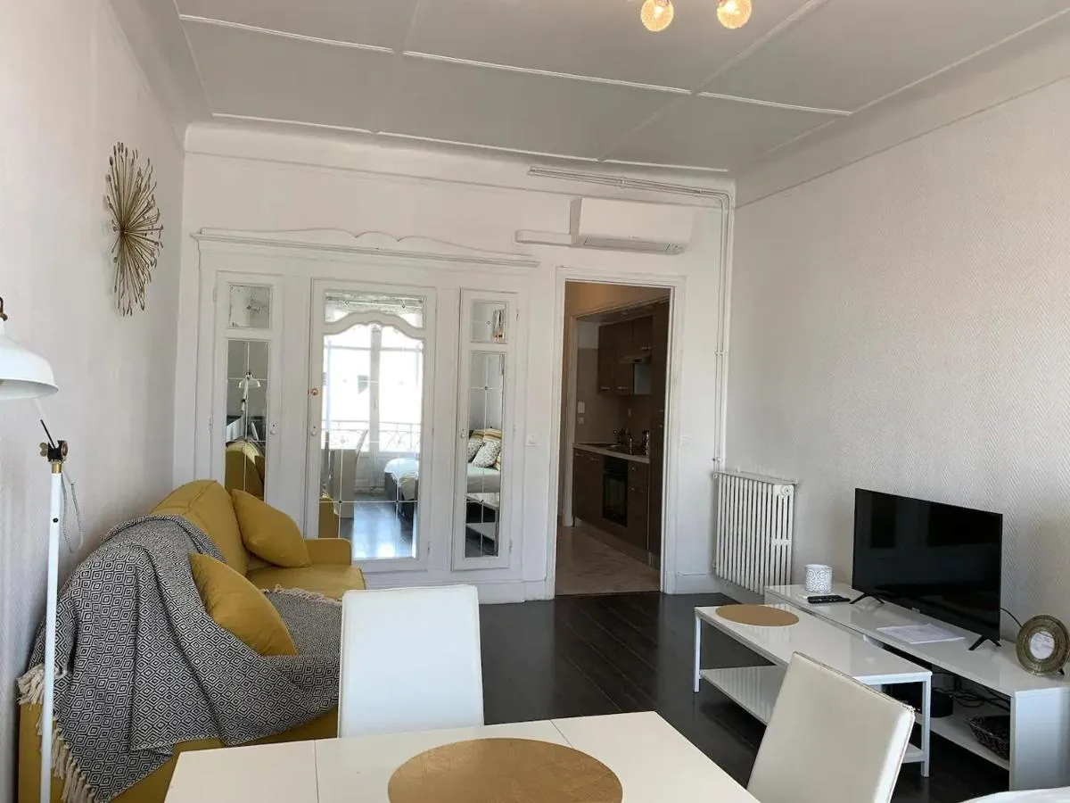 Image 3 of Appartement Miramar Cannes Croisette