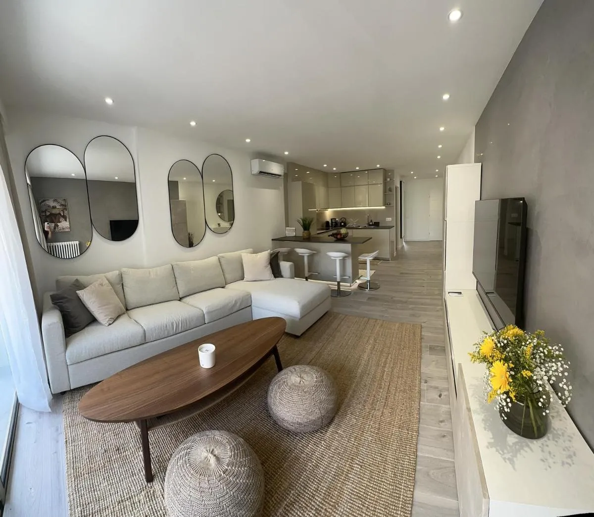 Image 2 of Appartement luxueux 110m collé au prestigieux hôtel le MARTINEZ