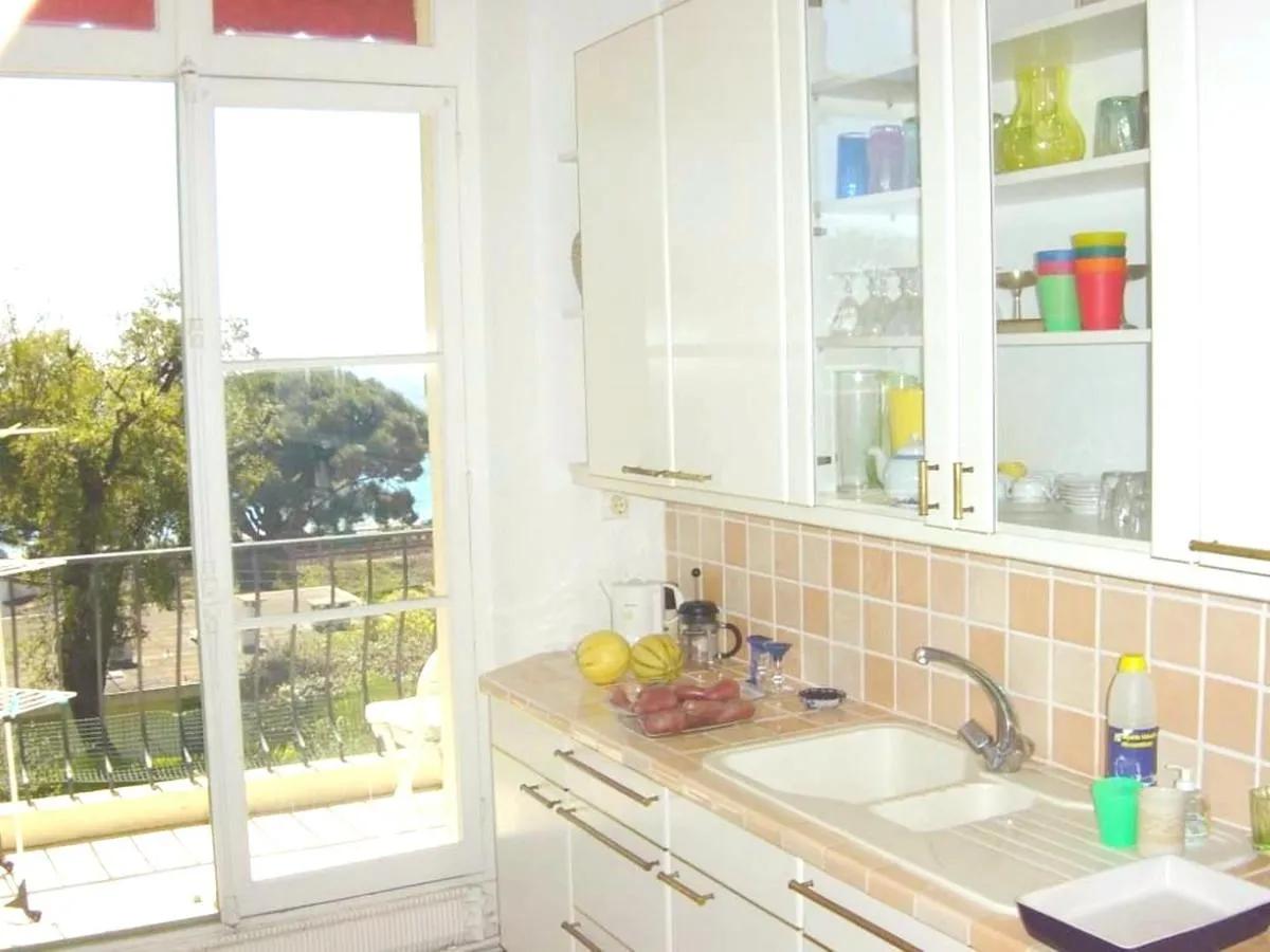 Image 1 of Appartement moderne à Cannes avec vue sur mer et montagne – 85 m²