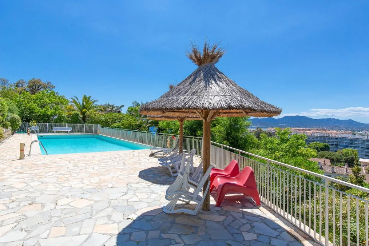 Image 5 of Appartement vacances cannes