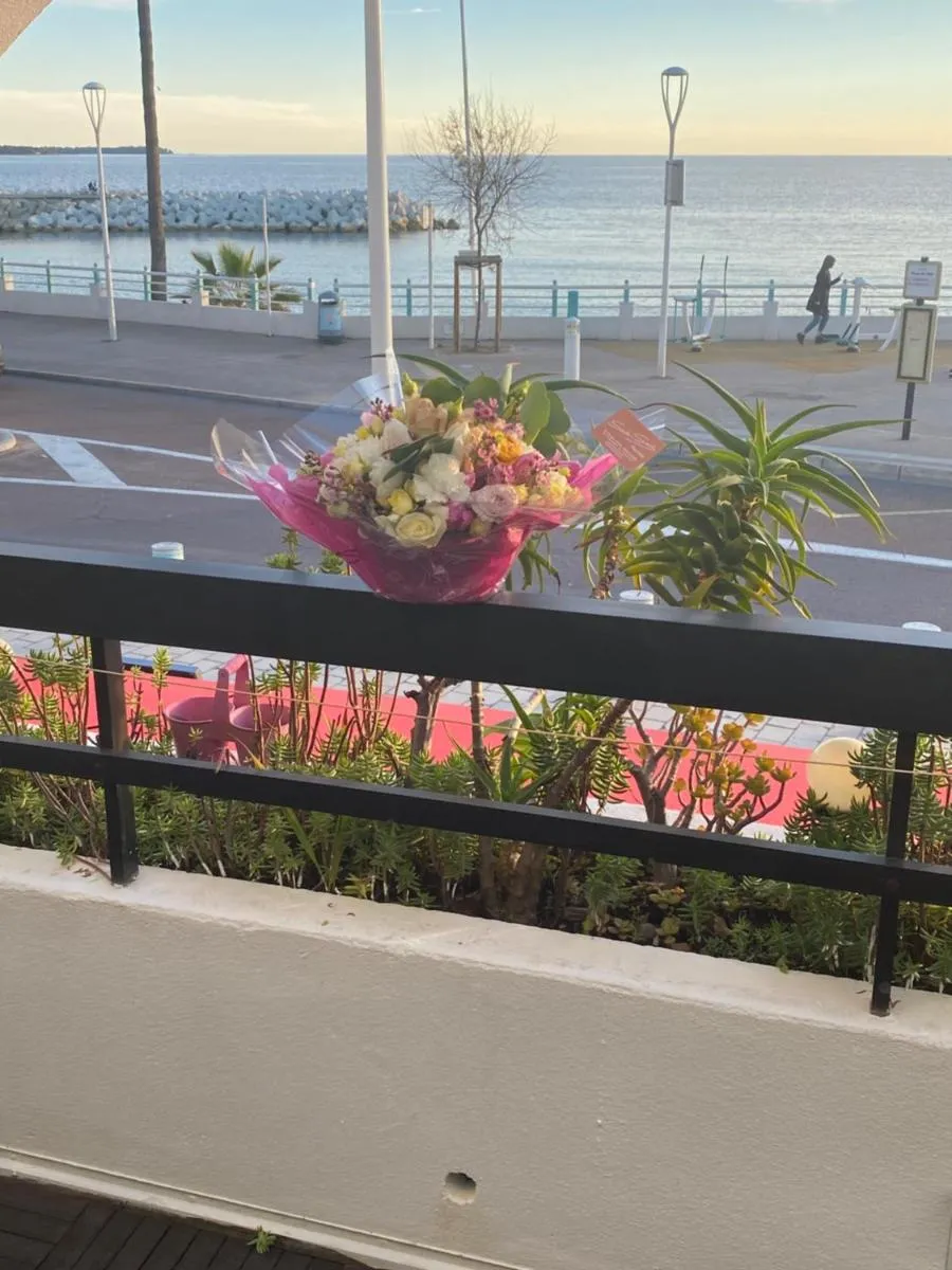 Image 4 of Aux terrasses de la mer