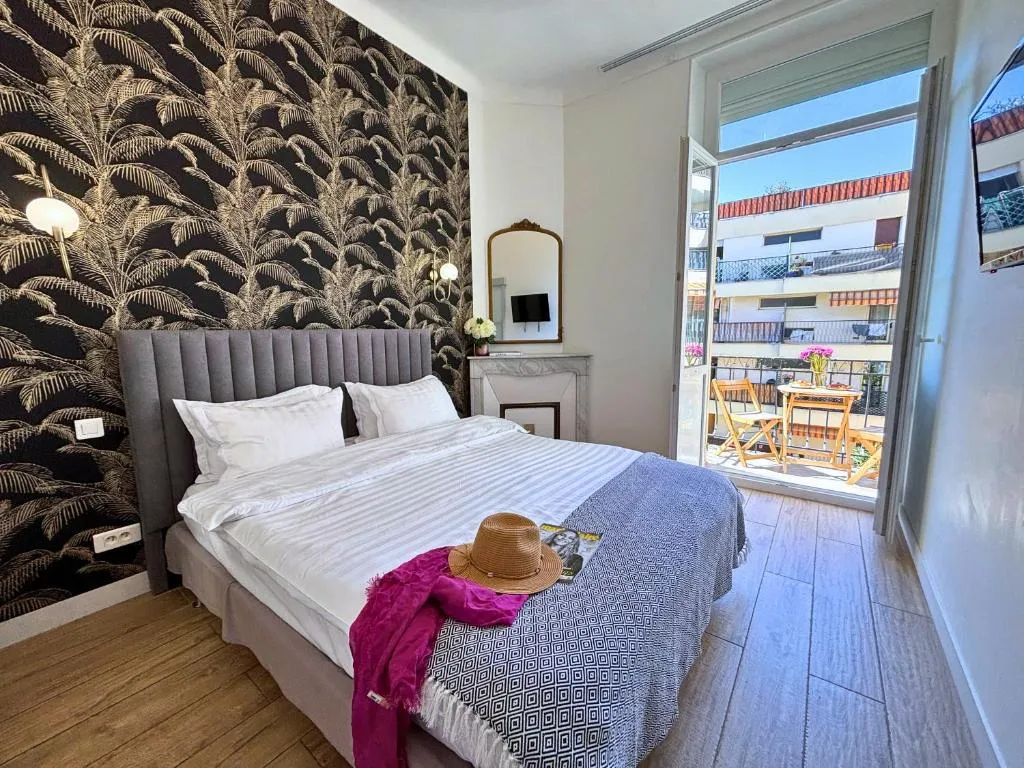 Image of Beautiful 4 beds & 4 baths, 10min from Palais, 4 stars residence