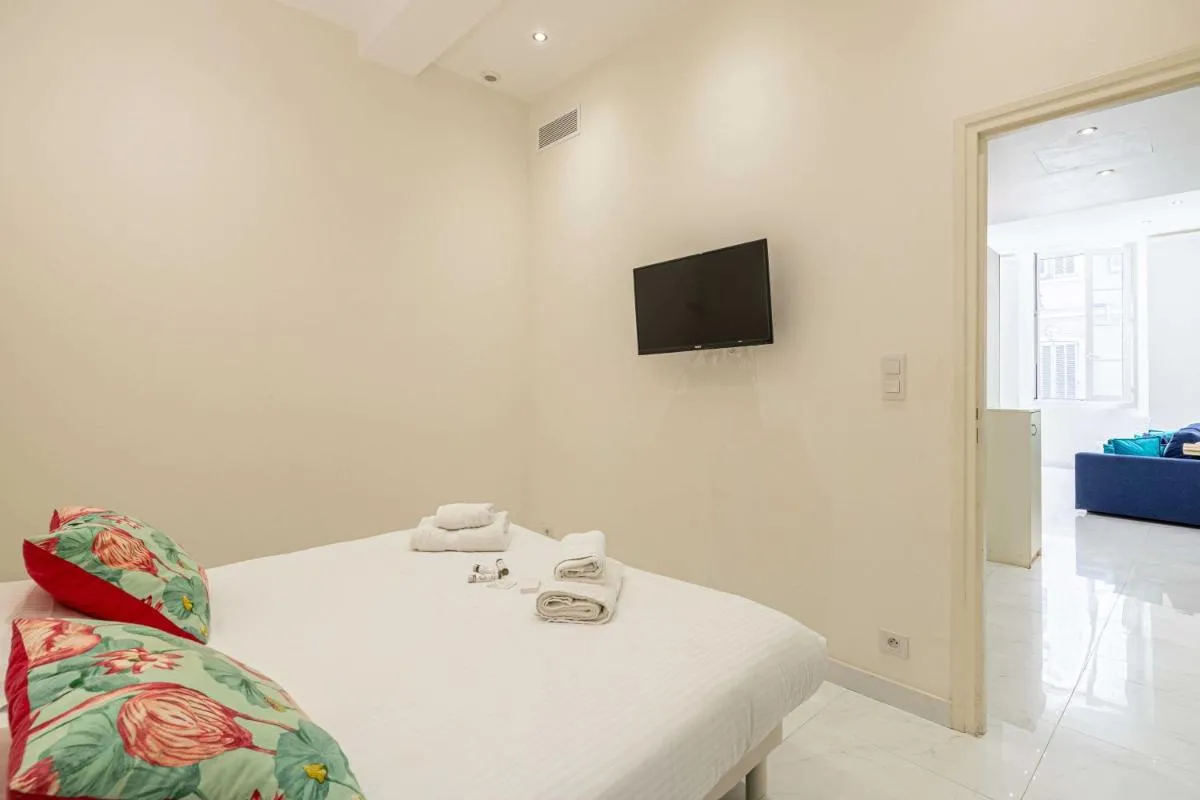 Image 3 of Beautiful Two bedroom apartment near Croisette