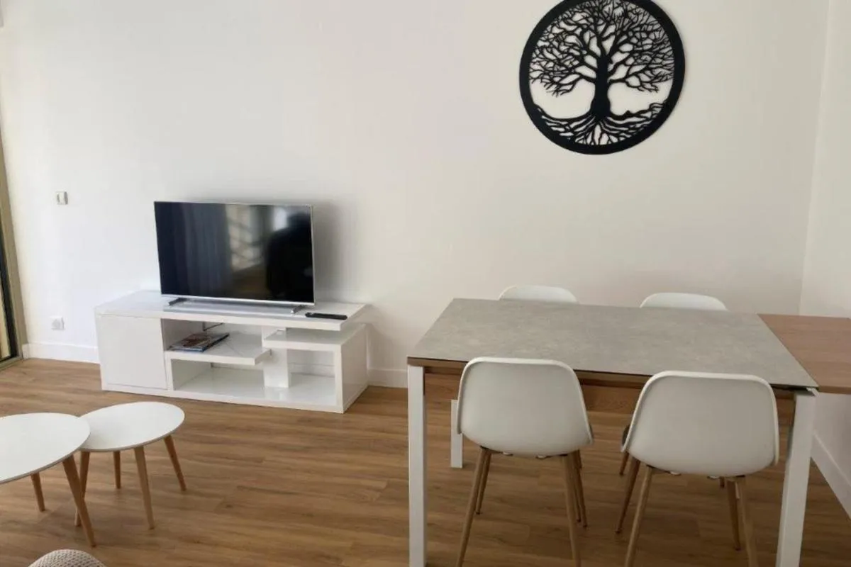 Image 1 of Beautiful family cocoon of 65 m close to the sea