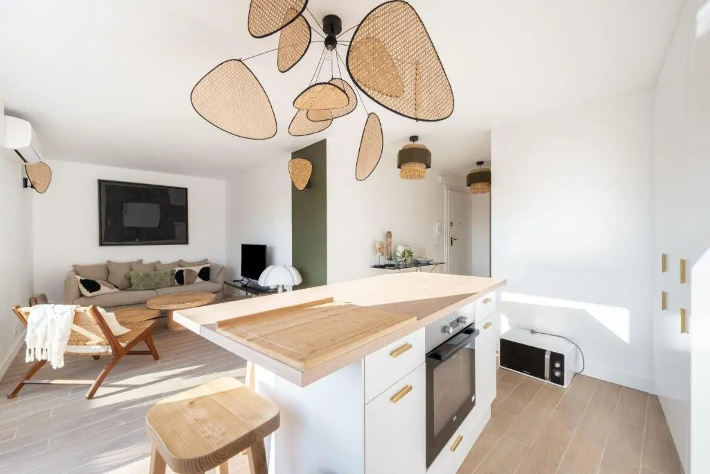 Image of Beautiful flat with terrace – Carre d’Or Cannes