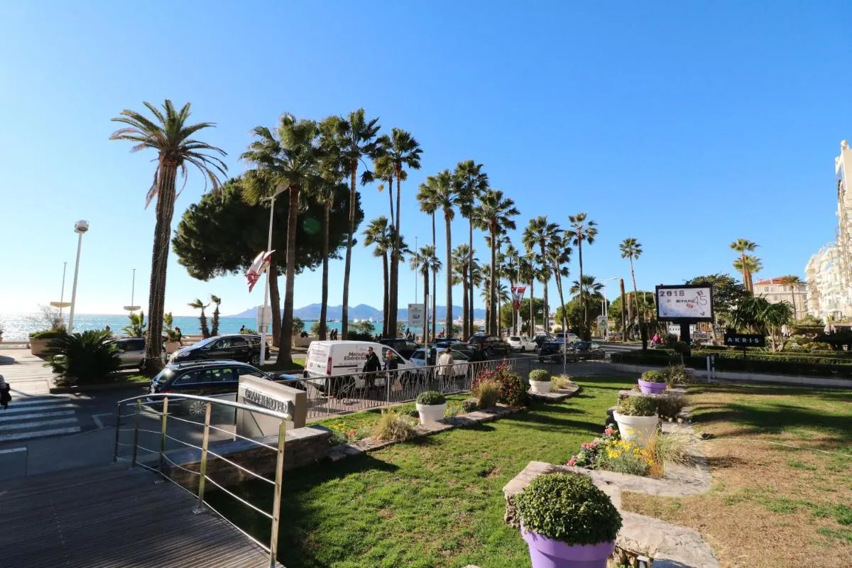 Image 4 of Beautiful studio at the Grand Hotel Residence with sunny balcony 138