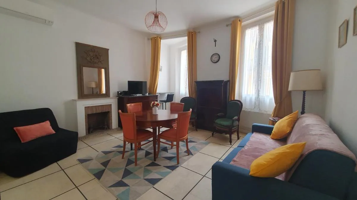 Image 1 of Bel Appartement Typique proche du Palais et Plages