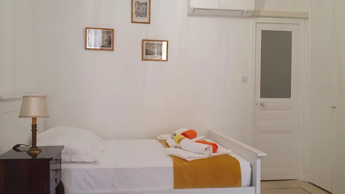 Image 5 of Bel Appartement Typique proche du Palais et Plages