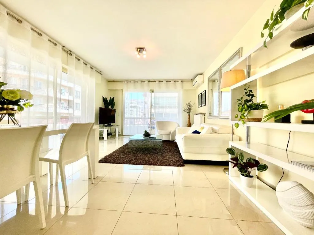 Image of Bel appartement Centre ville, mer, Croisette