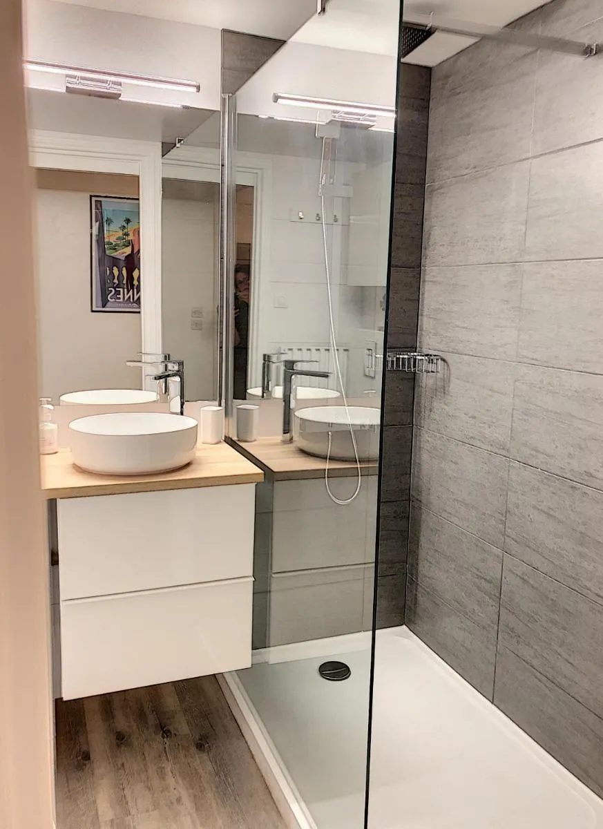 Image 3 of Belles prestations, proche plages, piscine 232L PY