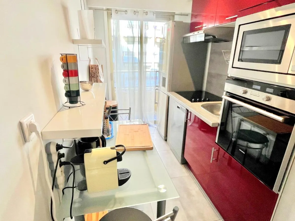 Image 3 of Branly 2, by Welcome to Cannes