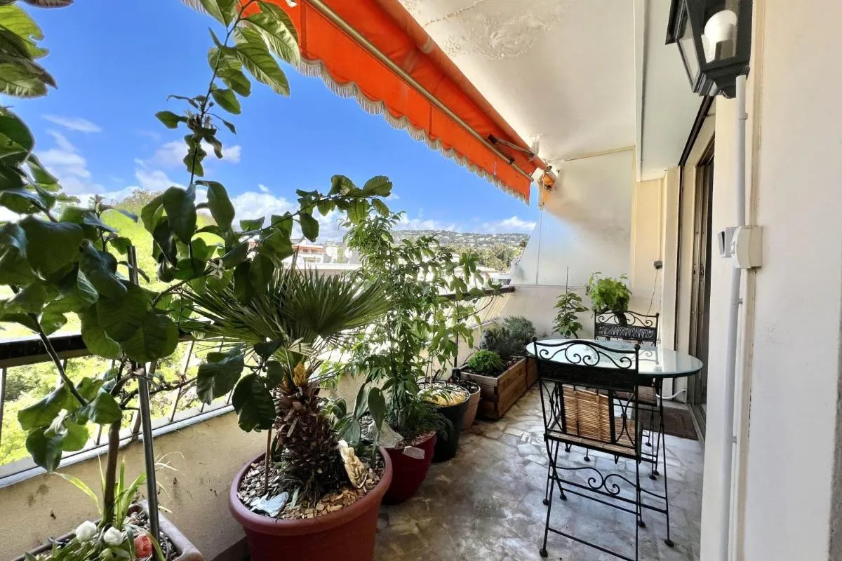 Image 1 of Bright 31m2 flowered terrace near Croisette