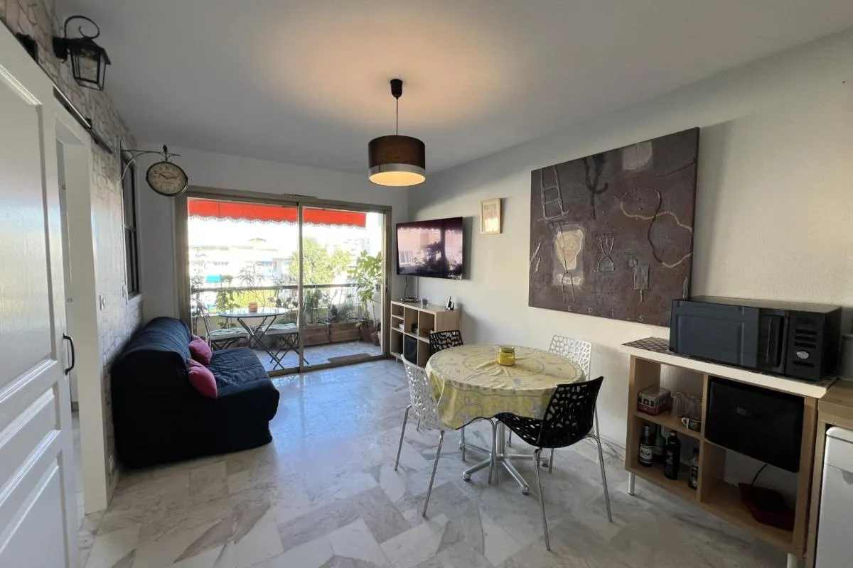 Image 5 of Bright 31m2 flowered terrace near Croisette