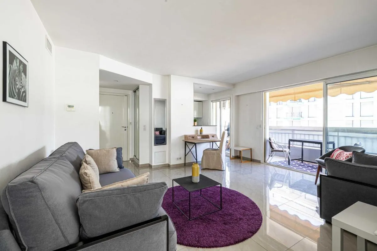 Image 3 of Bright apartment near the Croisette – Cannes