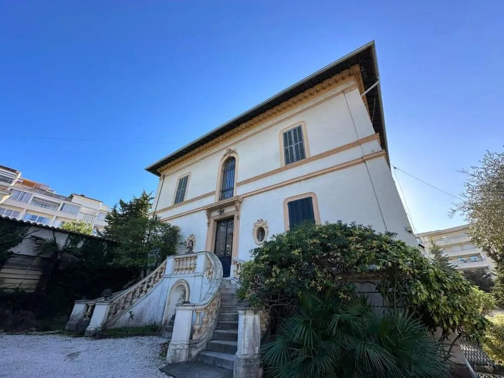 Image of C025 Villa Toscane Bel Appartement Bourgeois