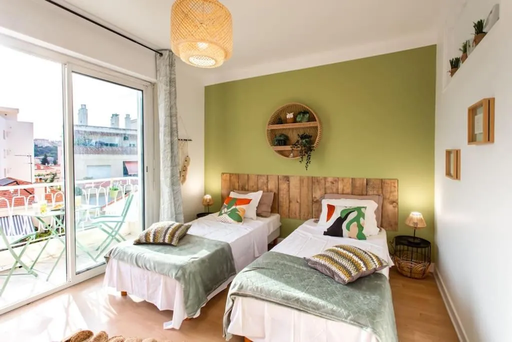 Image 5 of C5 – 2 BDR Blvd Carnot – 10 min Palais – AC & Terrace Sea View