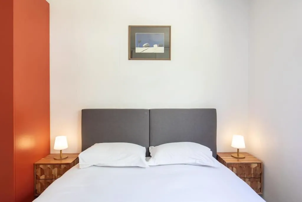 Image 5 of C9 – 2 BDR 10 min Palais Festivals & Sea – AC, Parking & Balcony