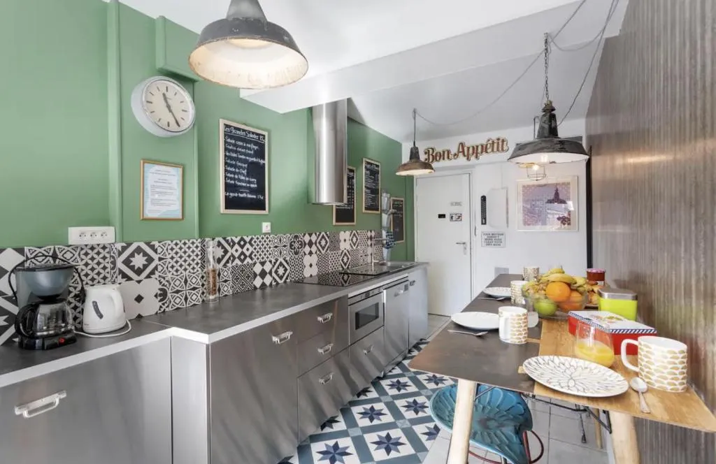 Image of CANNES Festival Films Center, with 2 bedrooms and balcony