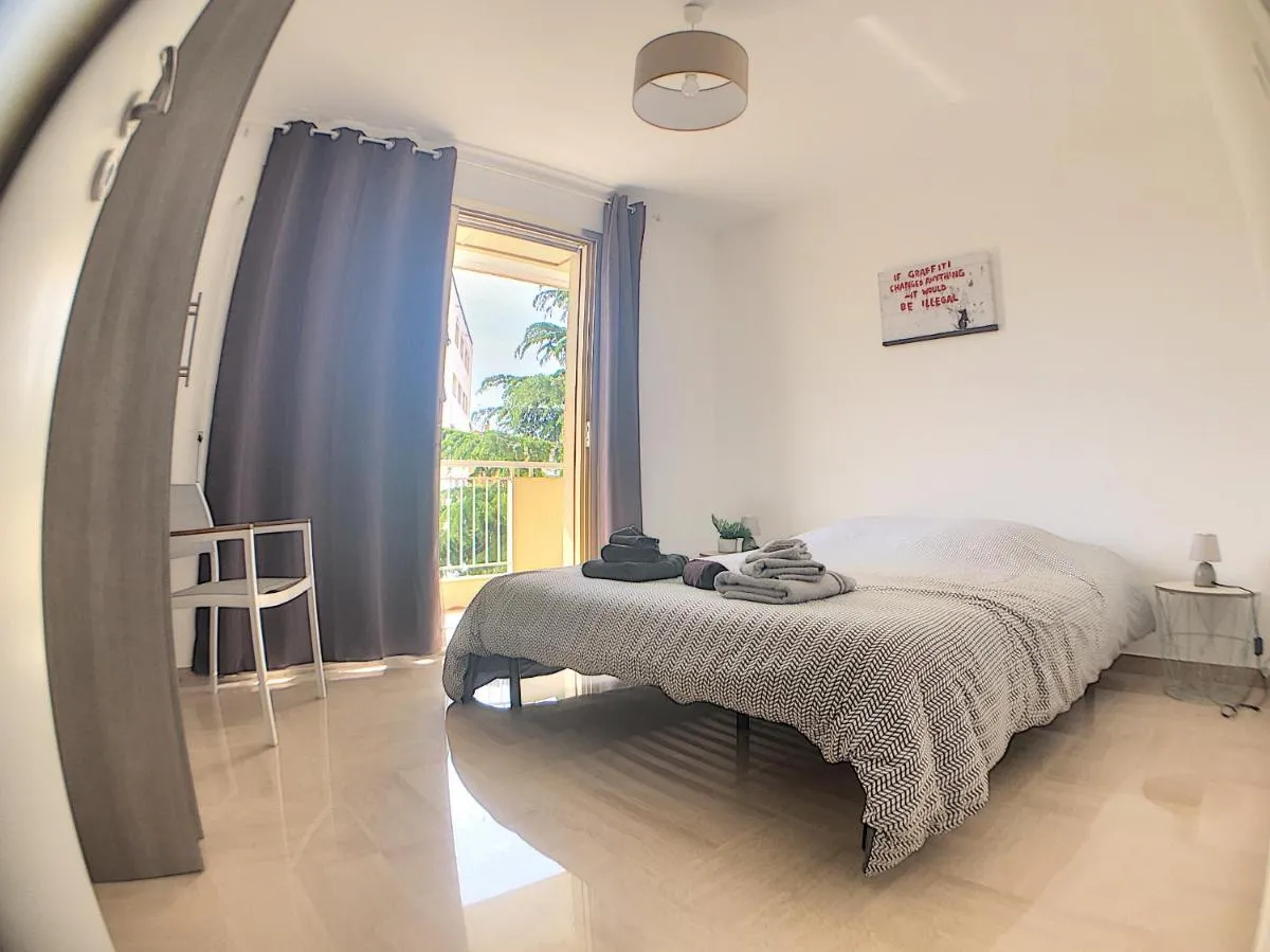 Image 1 of CANNES SERGENT GAZAN