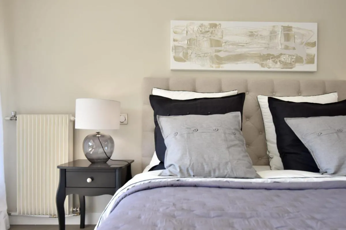 Image 2 of CANNES – 2-BR flat 15-min walk to the beaches