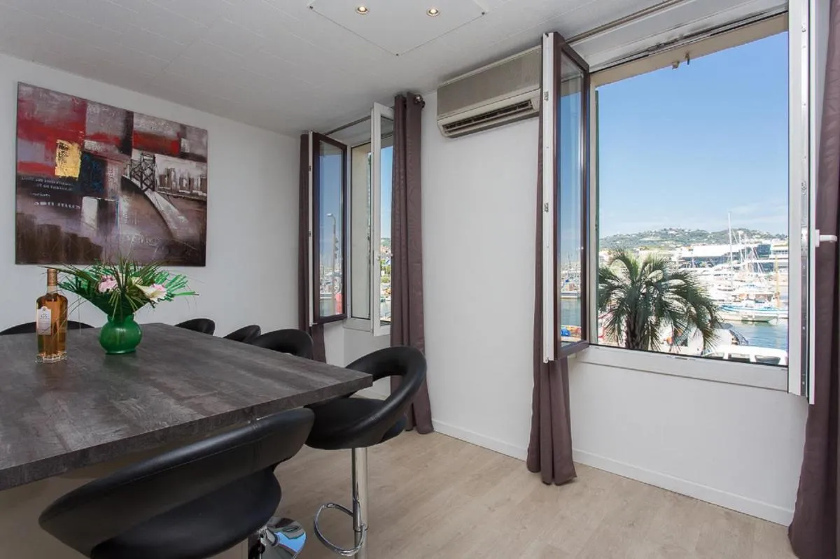 Image 5 of COTE PORT