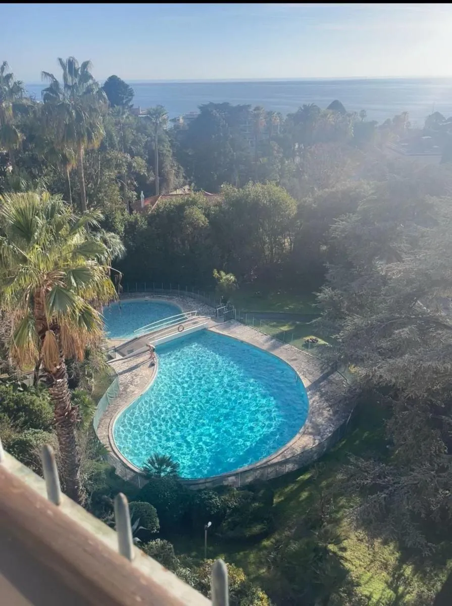 Image 5 of Cannes Blue Riviera Luxe