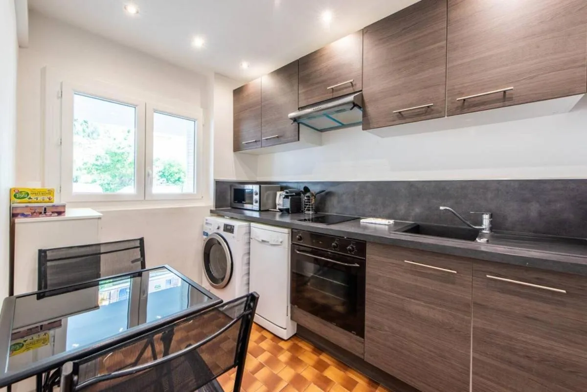 Image 3 of Cannes Branly :2BDR Apartment