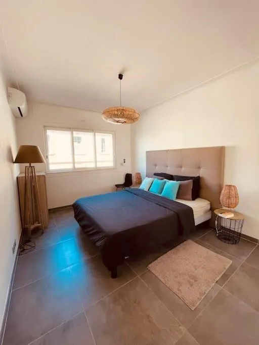 Image 6 of Cannes CROISETTE – plages – palais – bord de mer – Appartement moderne et lumineux avec balcon