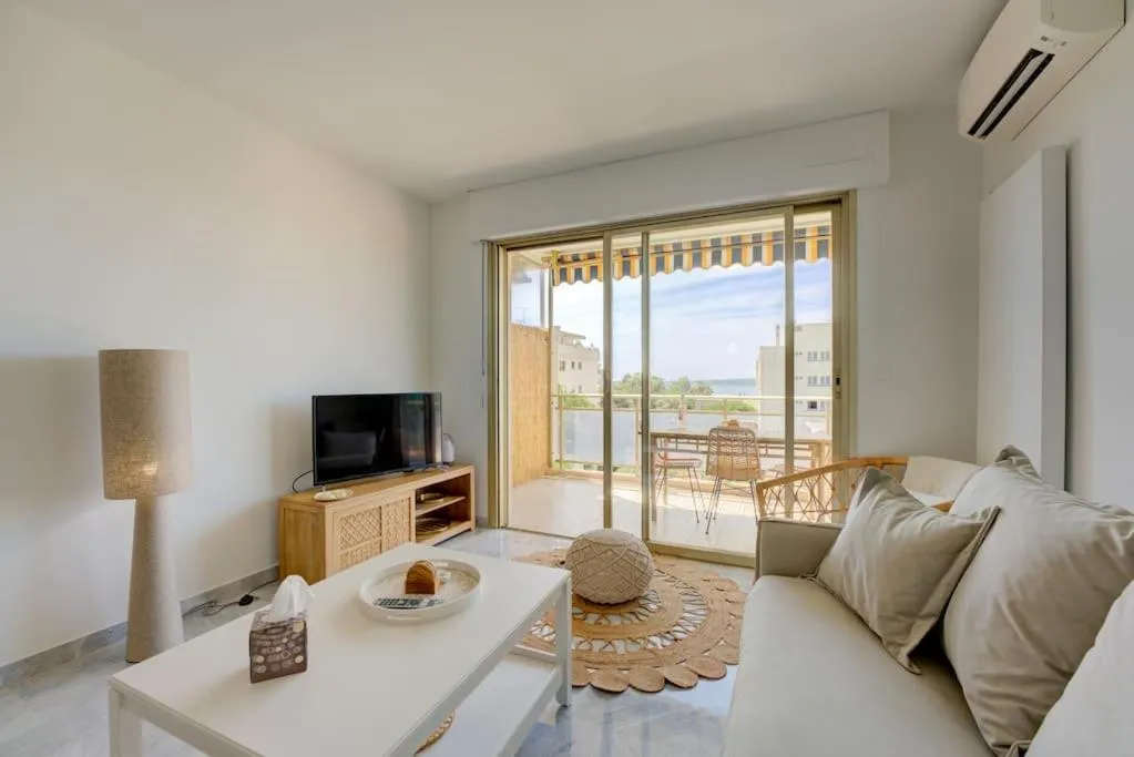 Image of Cannes Californie Beautiful Apt with Sea View