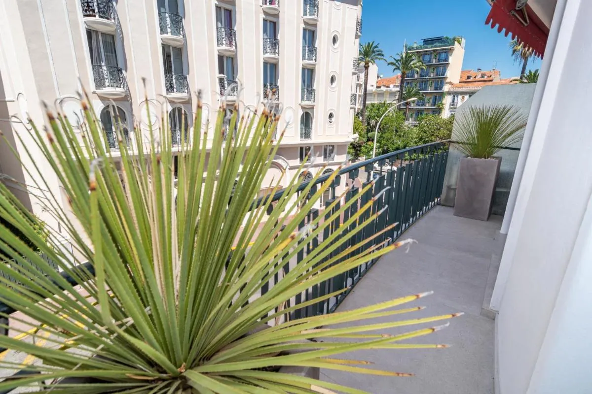 Image 3 of Cannes Center La Croisette Splendid 2 BR in premium residence gardens and balcony by Olam Properties