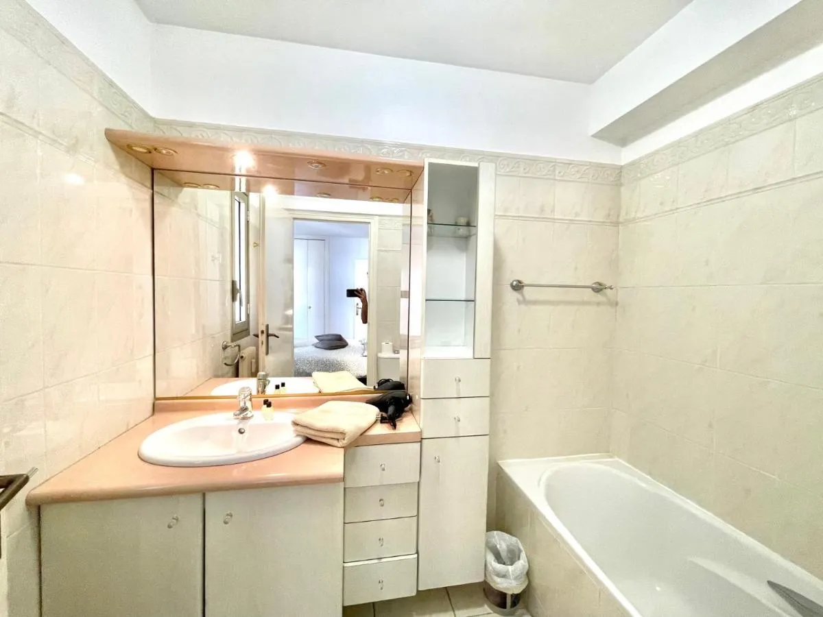 Image 2 of Cannes Center by Welcome to Cannes