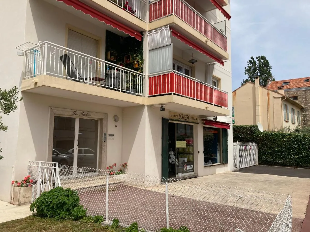 Image 1 of Cannes City B&B