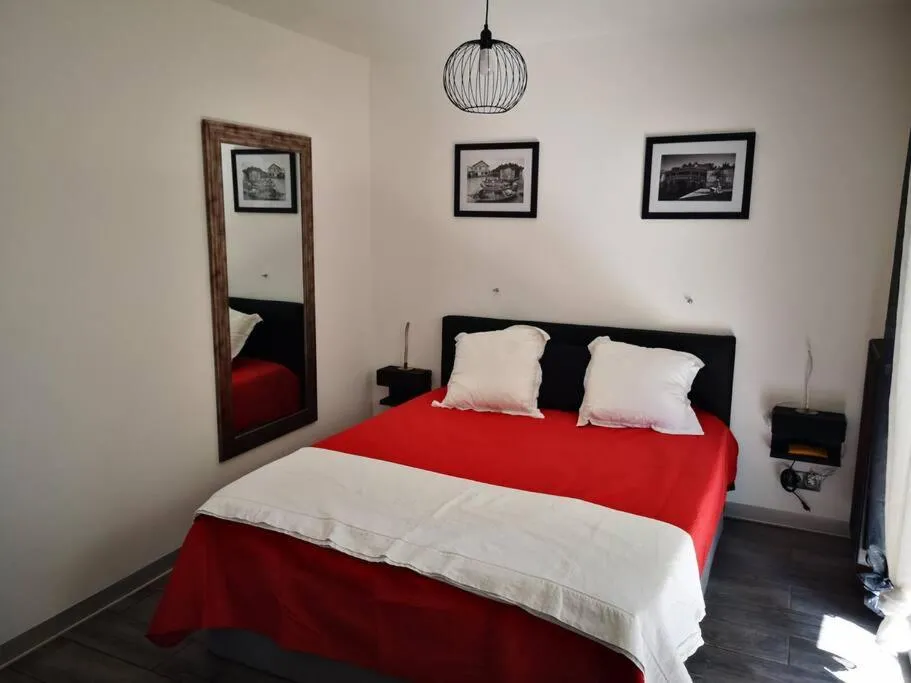 Image 1 of Cannes Cosy Oasis