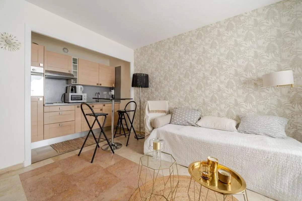 Image 2 of Cannes Croisette Studio 3 pers Cosy CLIM WIFI PKG