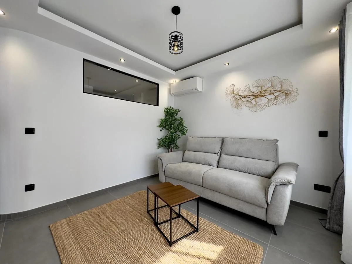 Image 3 of Cannes Évasion by SCLS Locations