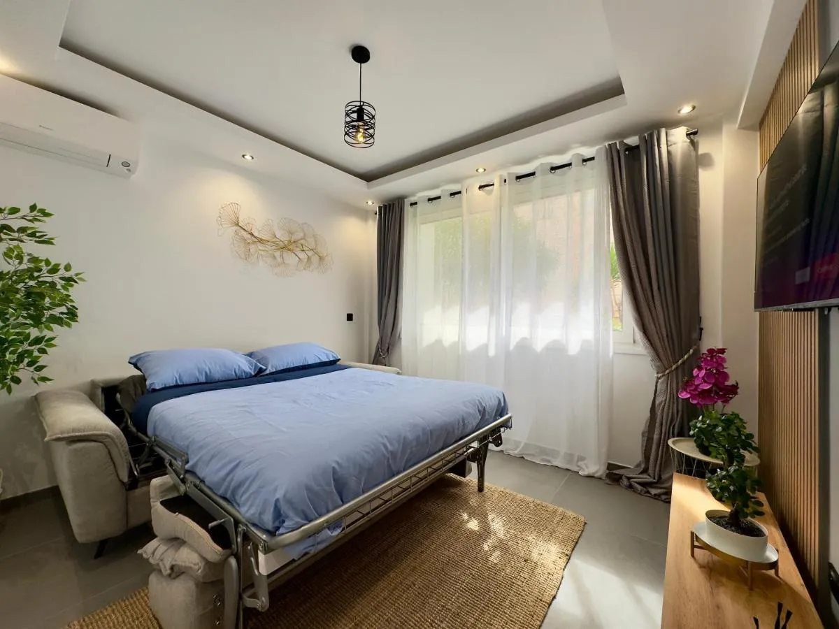 Image 4 of Cannes Évasion by SCLS Locations