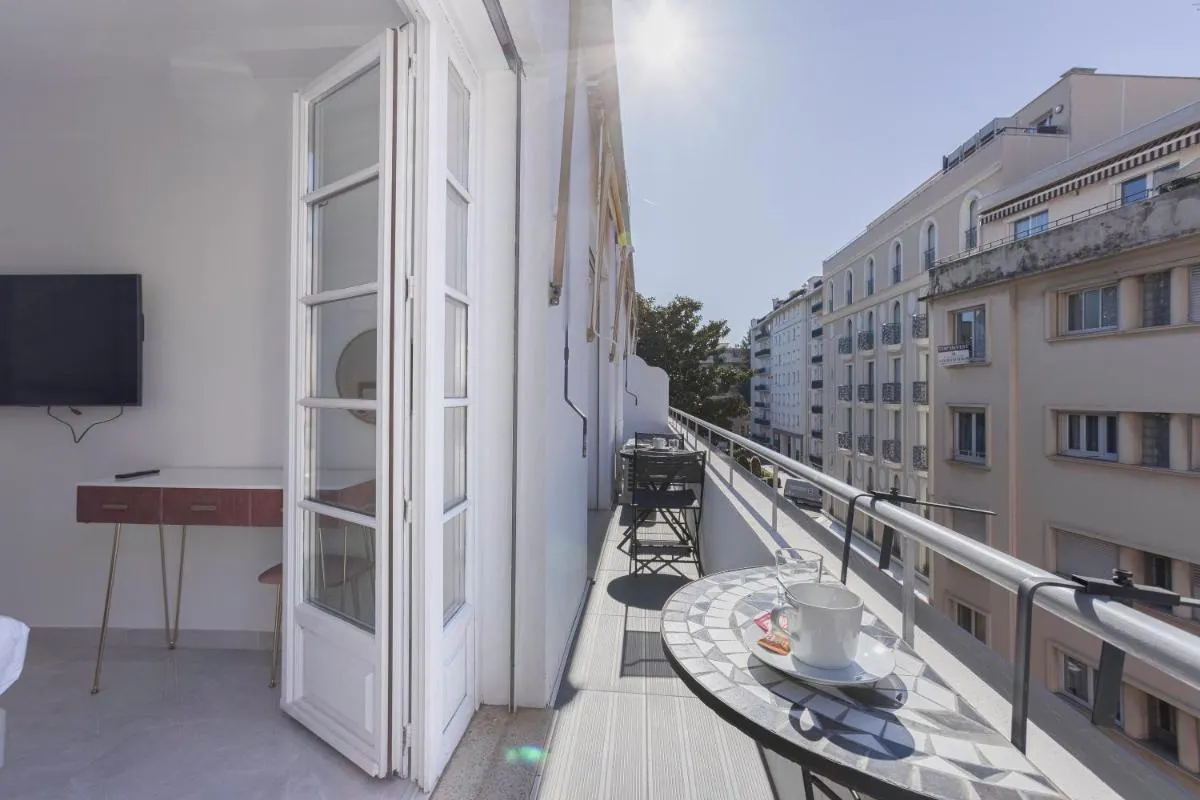 Image 5 of Cannes Molière – Palais, Plage, Balcon, Clim et Centre ville
