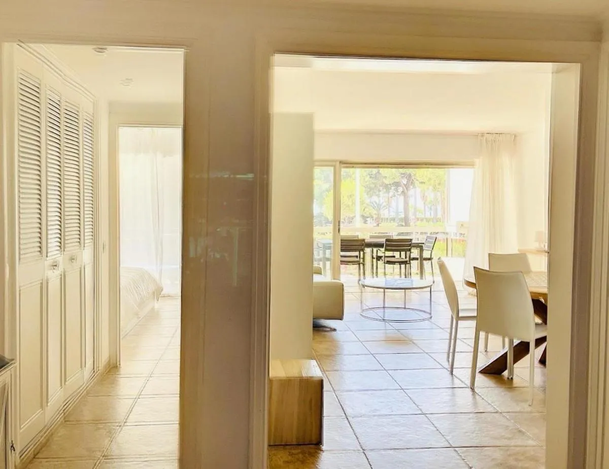 Image 6 of Cannes Palm Beach