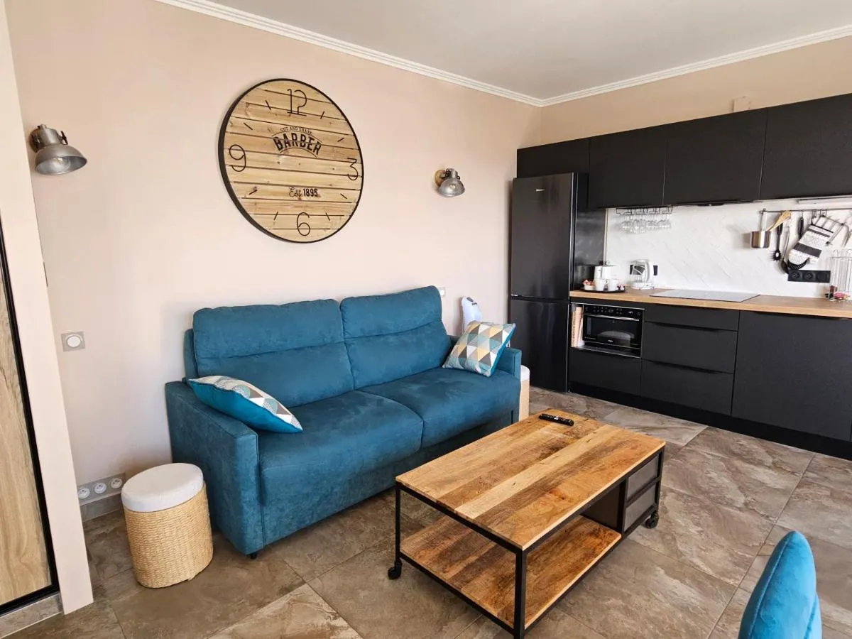 Image 3 of Cannes President vue mer, festival, quartier forville le Suquet