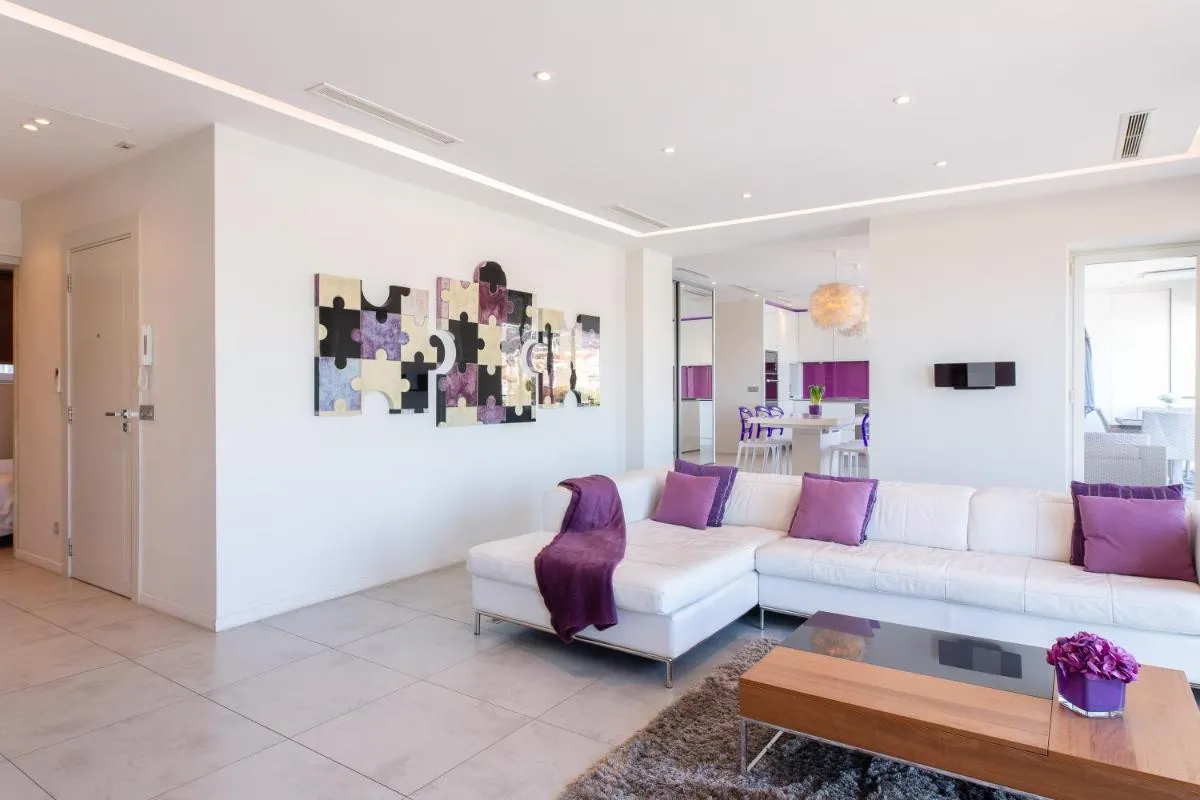 Image 1 of Cannes Vieux Port