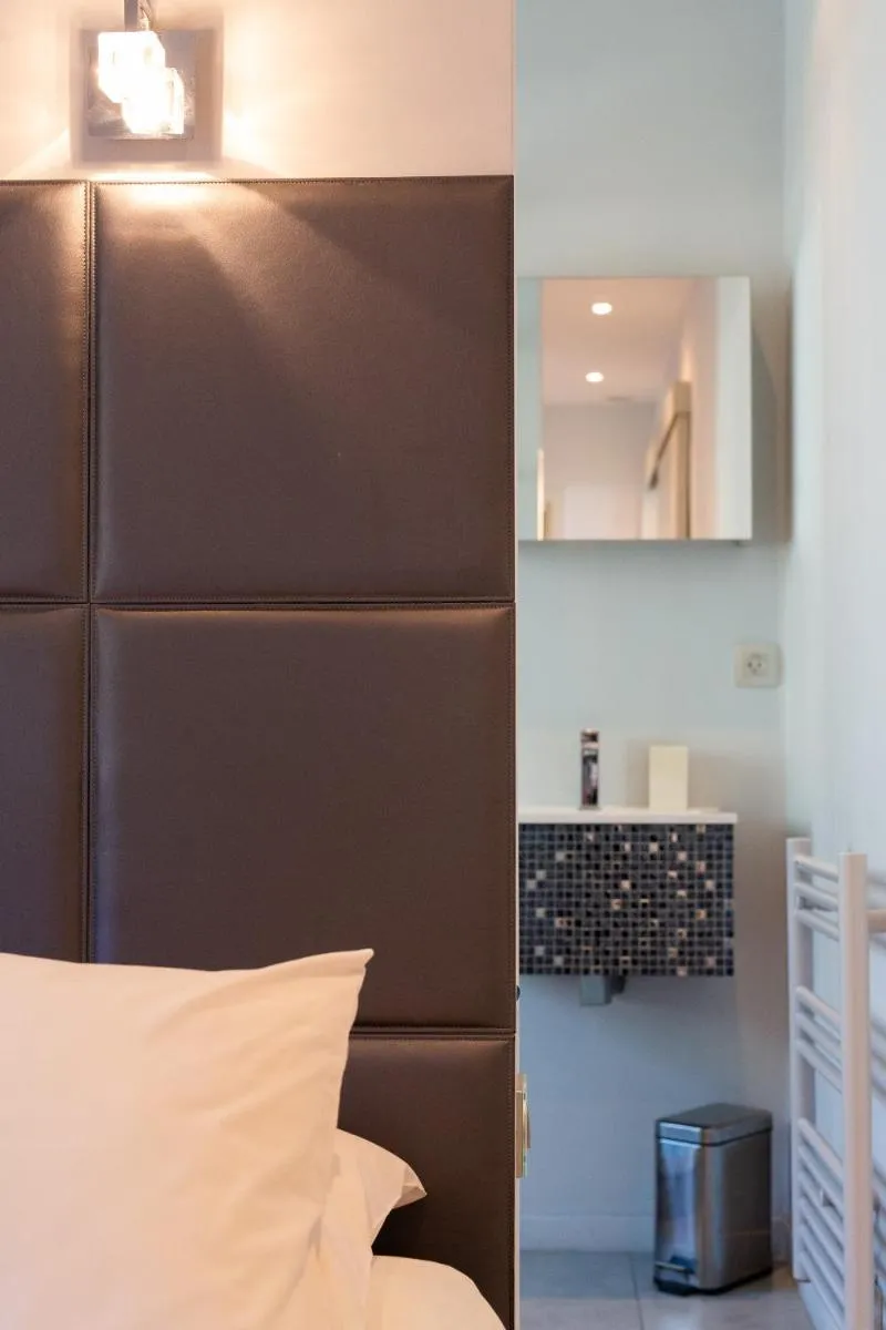 Image 3 of Cannes Vieux Port