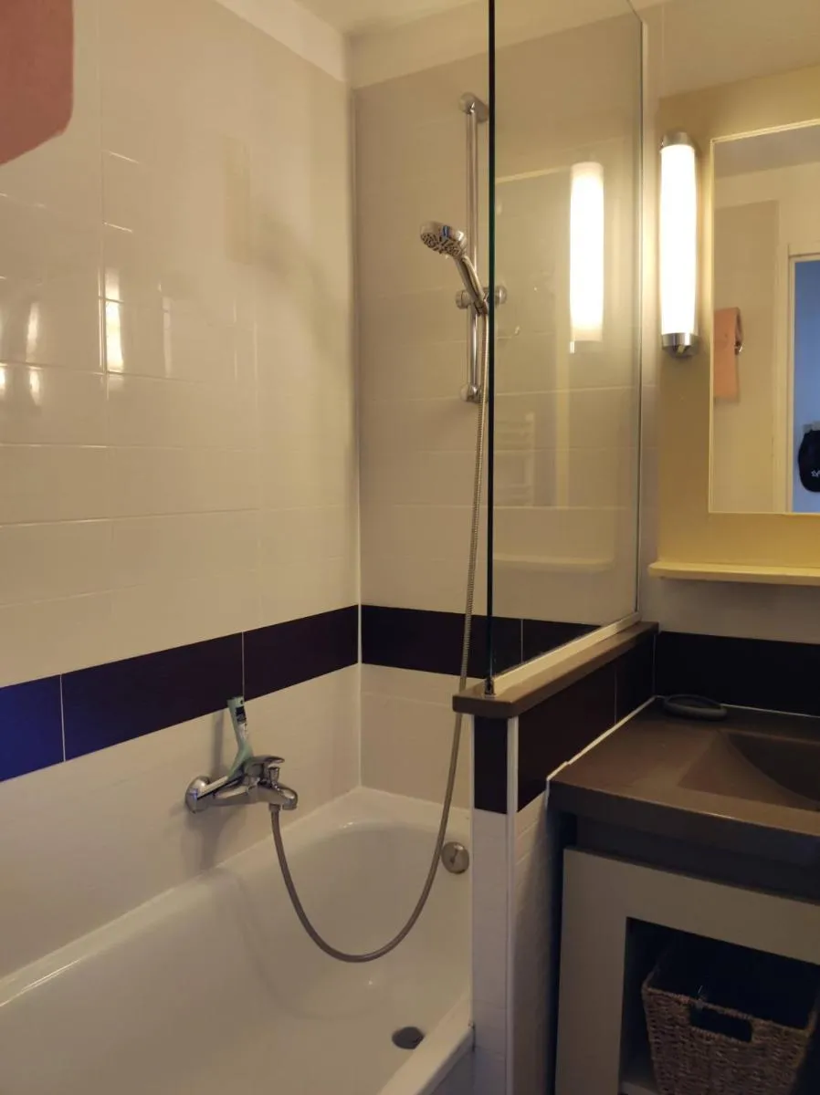 Image 5 of Cannes Villa Francia appartement climatisé vue mer