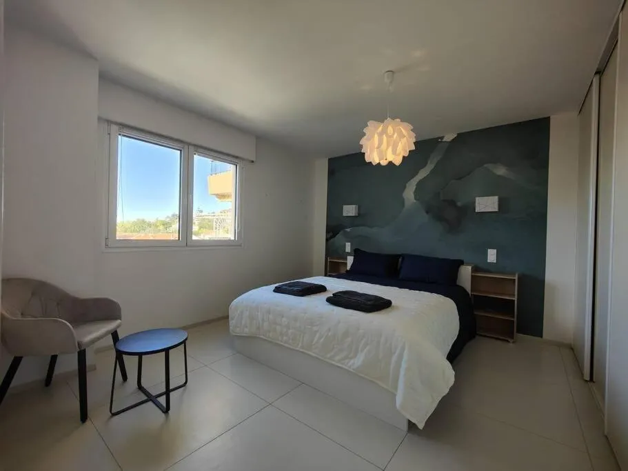 Image 6 of Cannes Vue mer T2 61m²+ parking