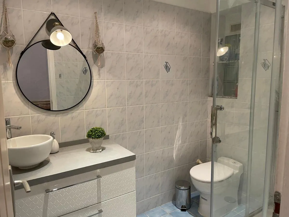 Image 2 of Cannes : Agréable et lumineux appartement vue mer