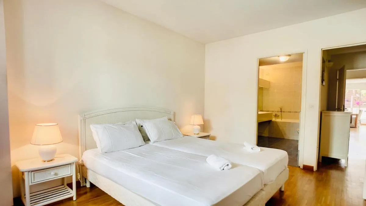 Image 1 of Cannes : superbe terrasse rue d’Antibes