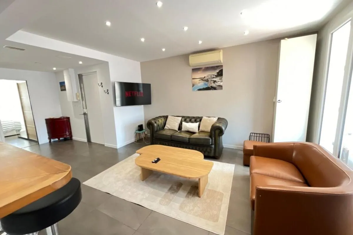 Image 3 of Cannes center perfect 3 bedroom