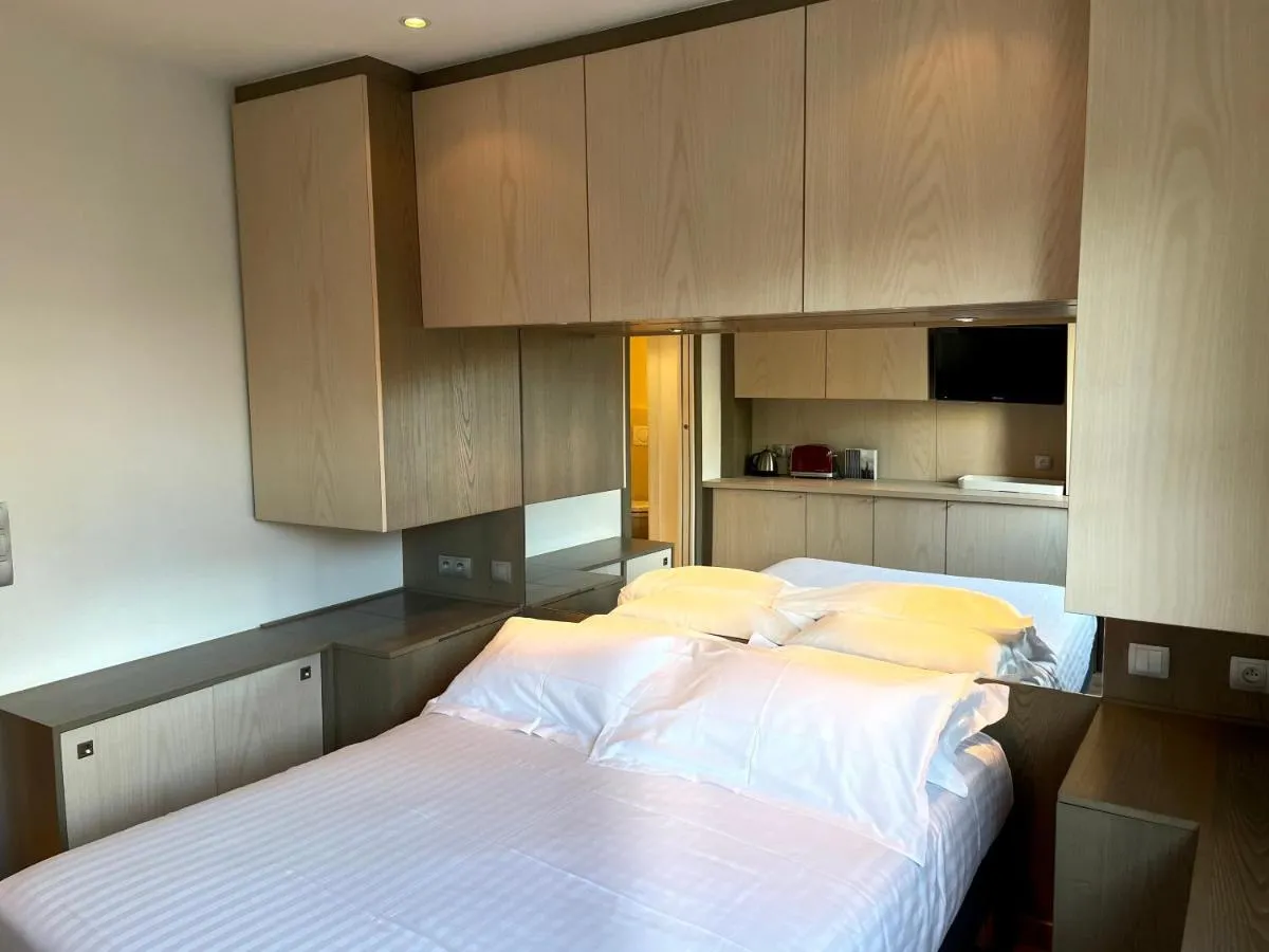 Image 1 of Chambre idéalement située à 50m de la Croisette