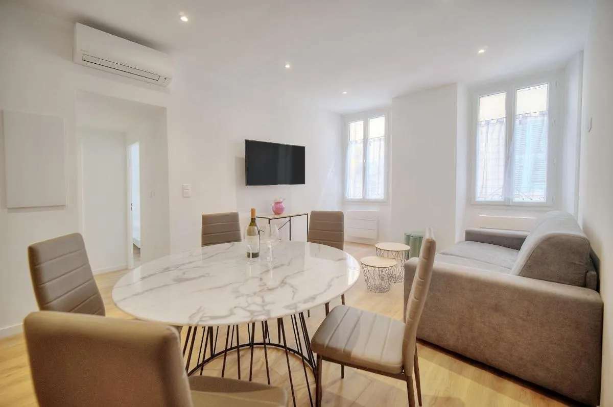 Image 4 of Charmant 3 pieces centre ville A2B243