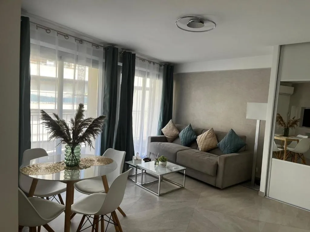 Image of Charmant Studio – Centre ville de Cannes